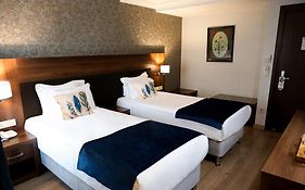 Rhiss Hotel Bostanci